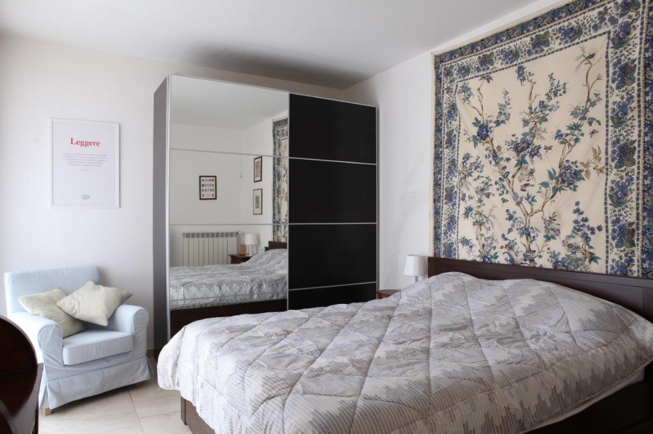 Terrace Apartment Close To Metro Station Milano Exterior foto